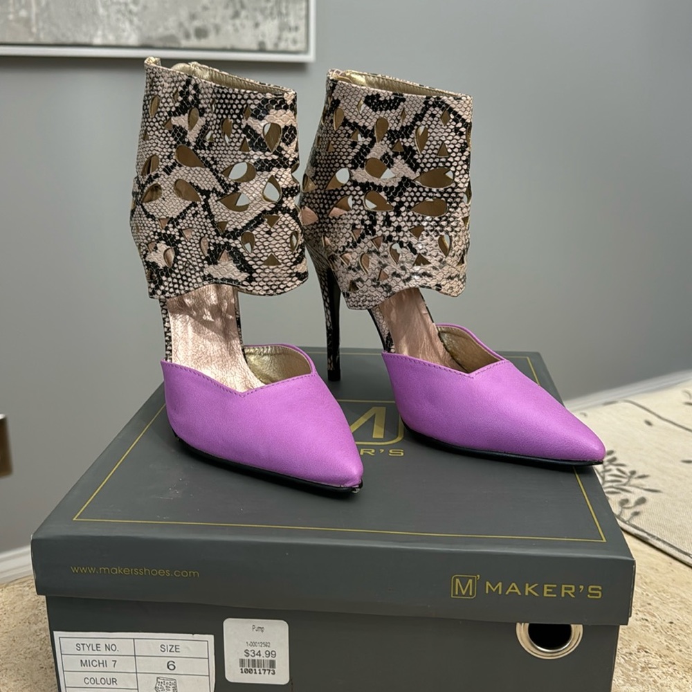 NIB Maker’s Orchid lavender snake heels
